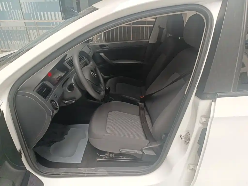 Volkswagen Santana — миниатюра 15