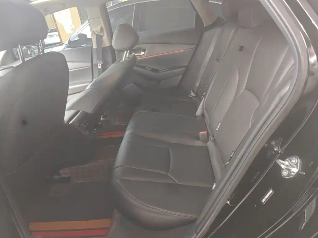 Honda Accord — миниатюра 17