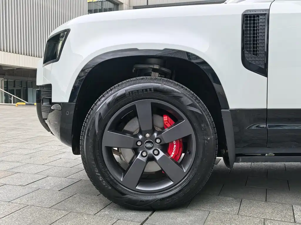 Land Rover Defender — миниатюра 8