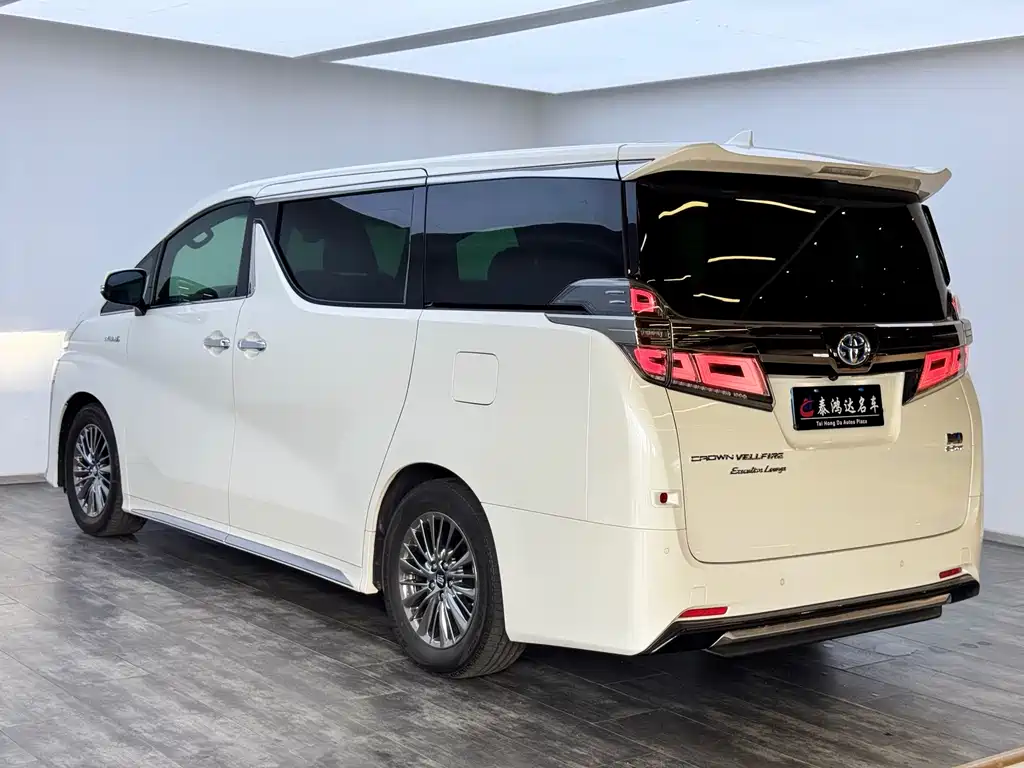 Toyota Vellfire — миниатюра 5