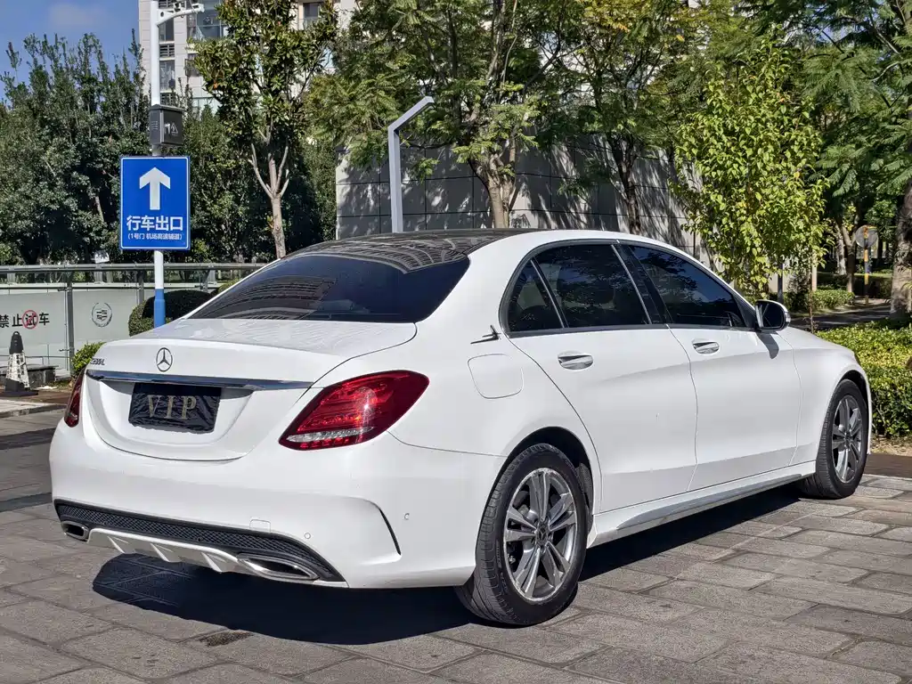 Mercedes-Benz C-Class — миниатюра 22