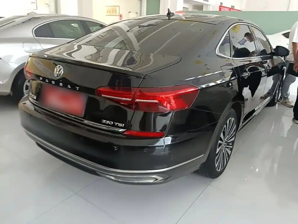 Volkswagen Passat — миниатюра 7