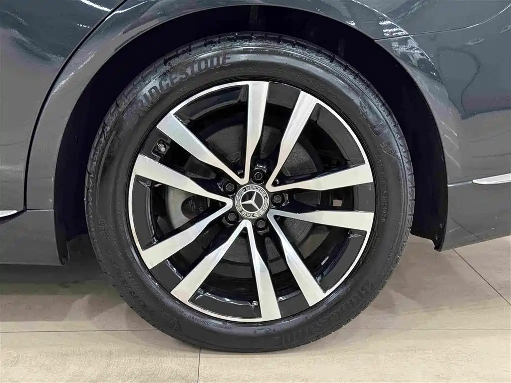 Mercedes-Benz S-Class — миниатюра 5