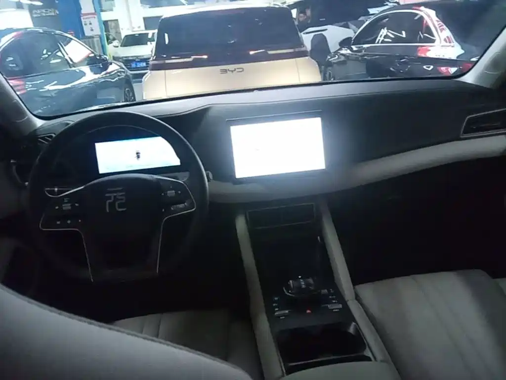 BYD Yuan UP — миниатюра 10