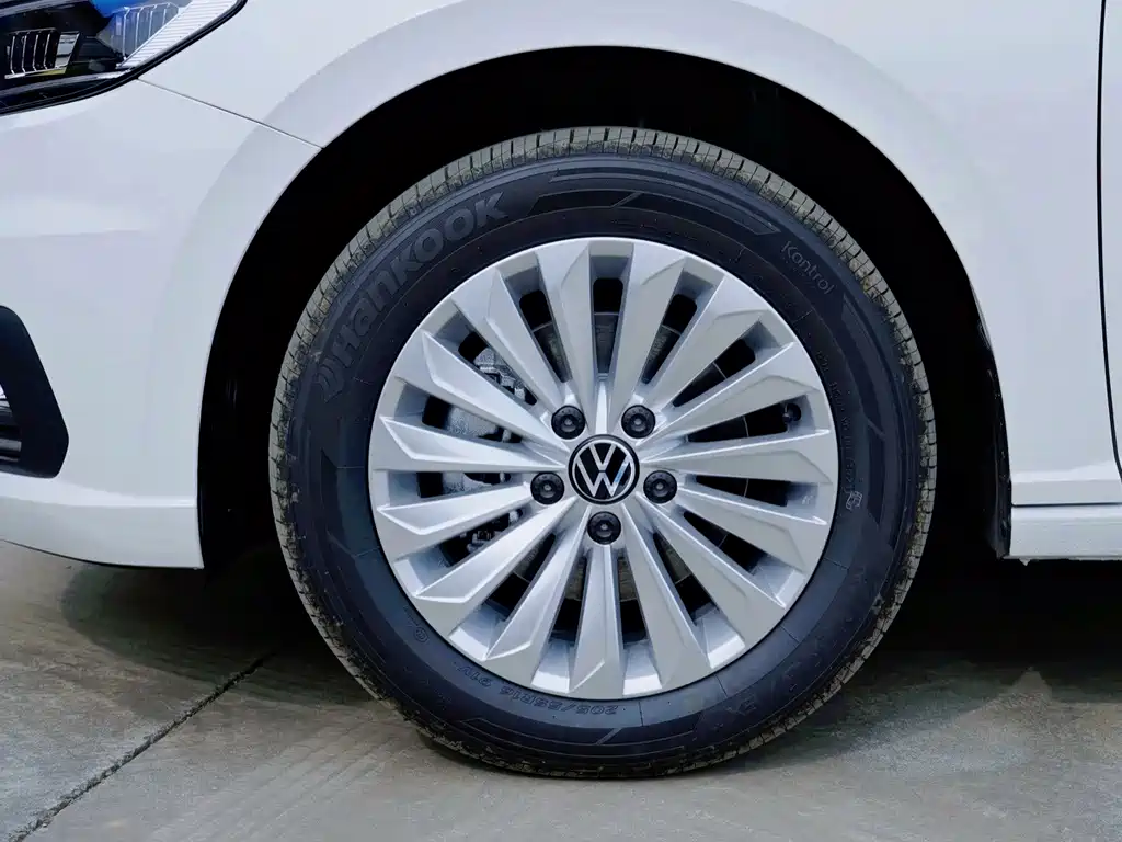 Volkswagen Lavida — миниатюра 9