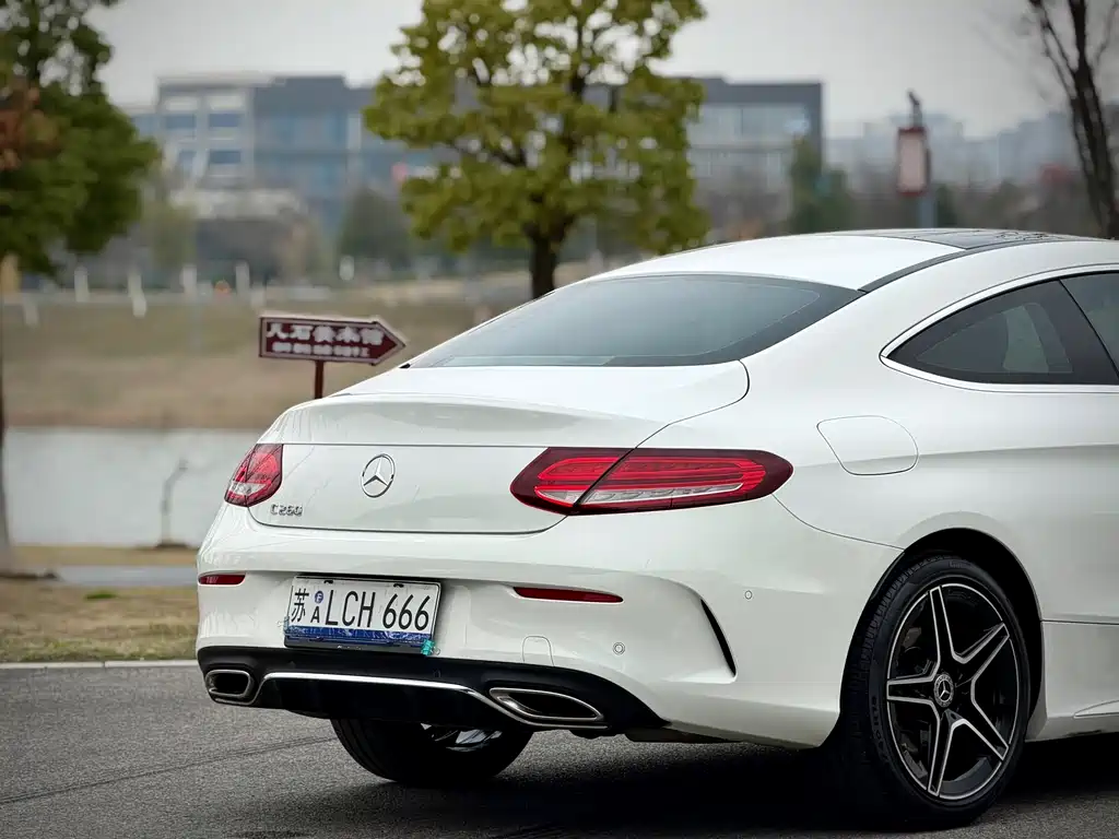 MERCEDES-BENZ C CLASS