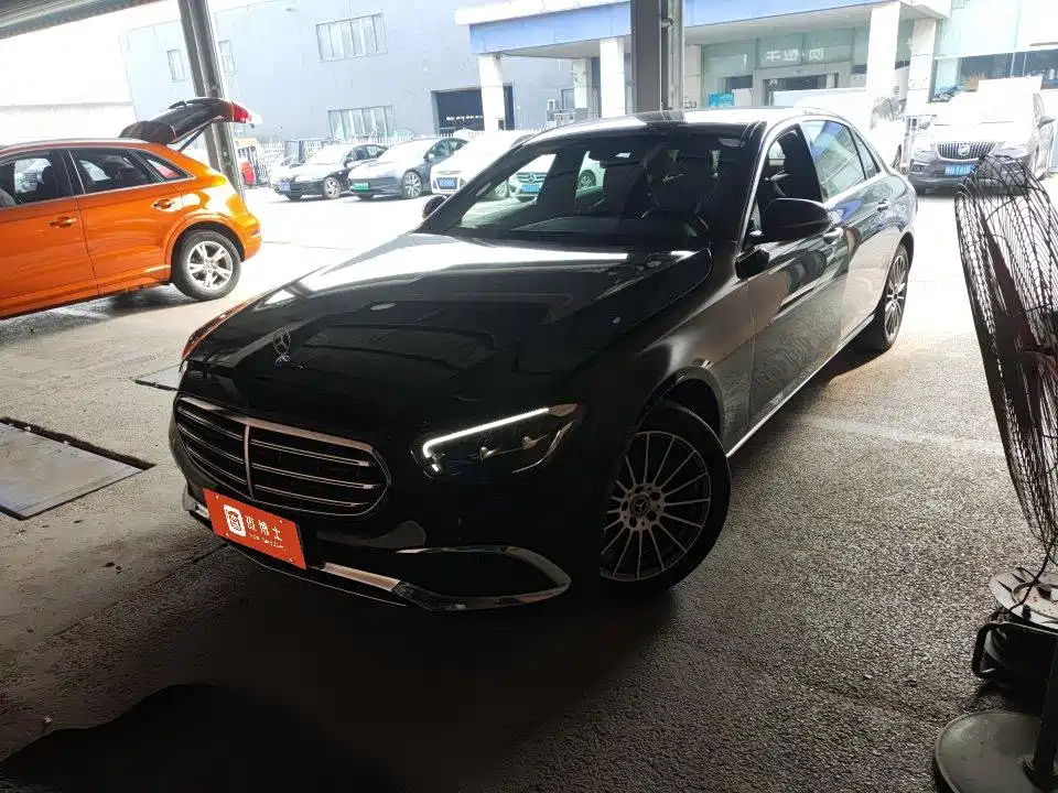 奔驰E级 2023款 改款 E 260 L 2023