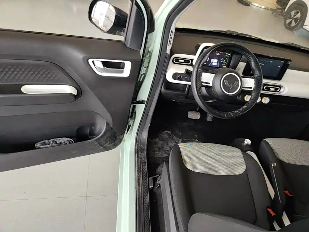 Wuling MINIEV — миниатюра 16