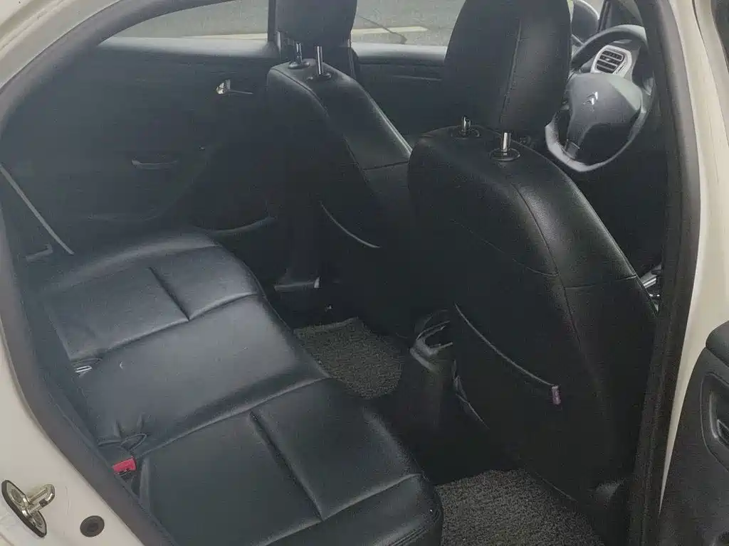 Citroen Elysee — миниатюра 11