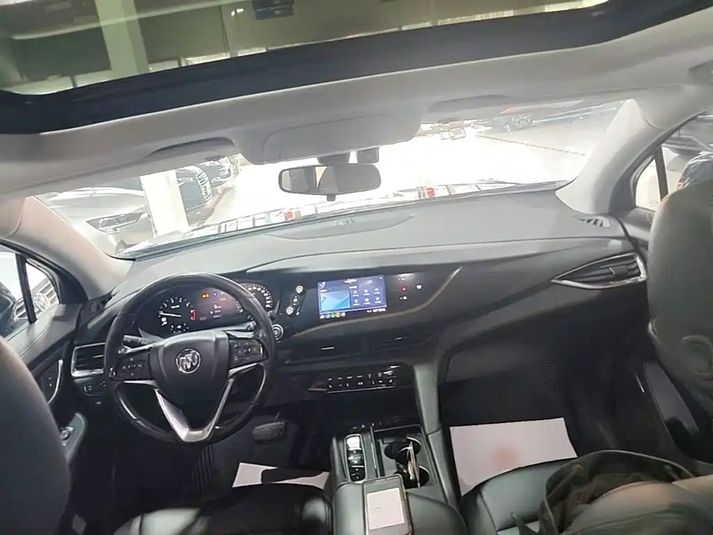 Buick Enclave — миниатюра 10