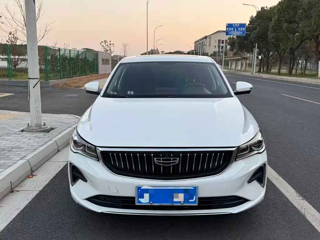 Geely Emgrand — миниатюра 2