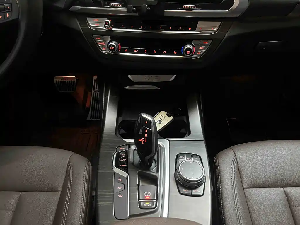 BMW X3 — миниатюра 17