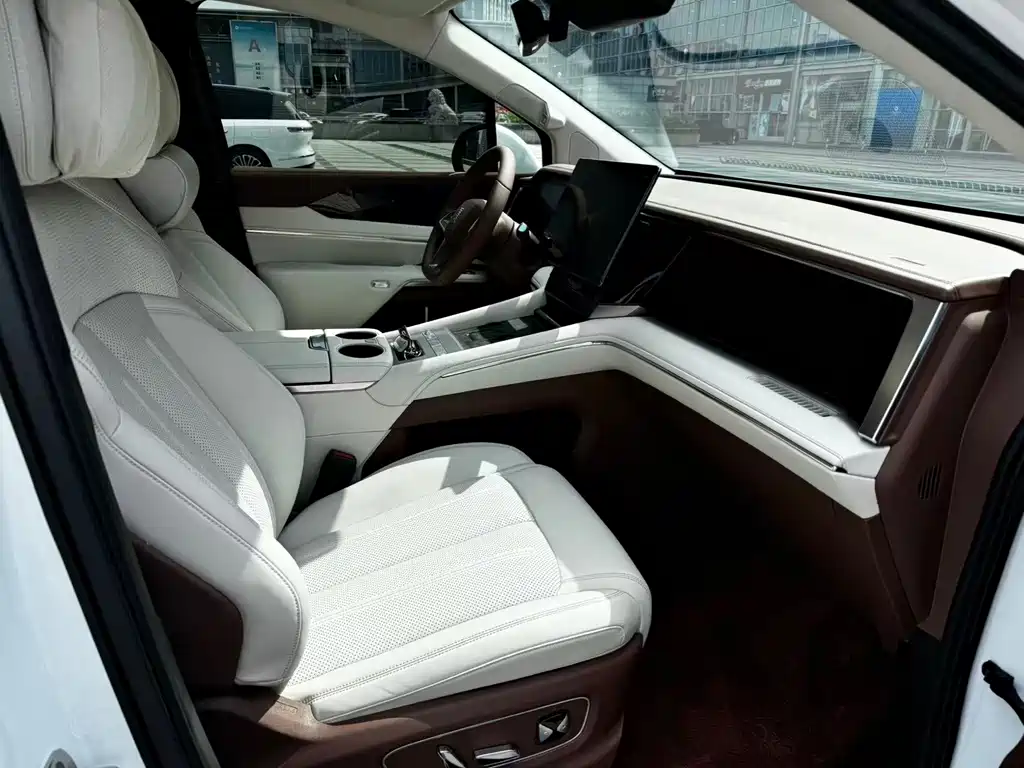 BYD Xia — миниатюра 8