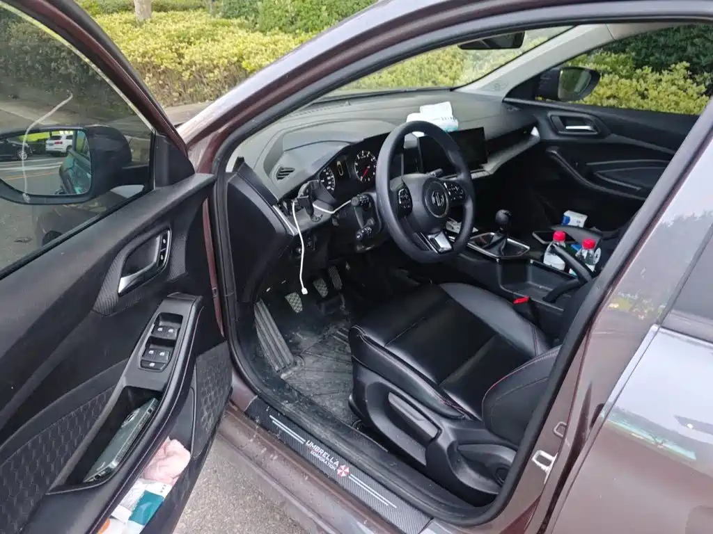 MG MG5 — миниатюра 12