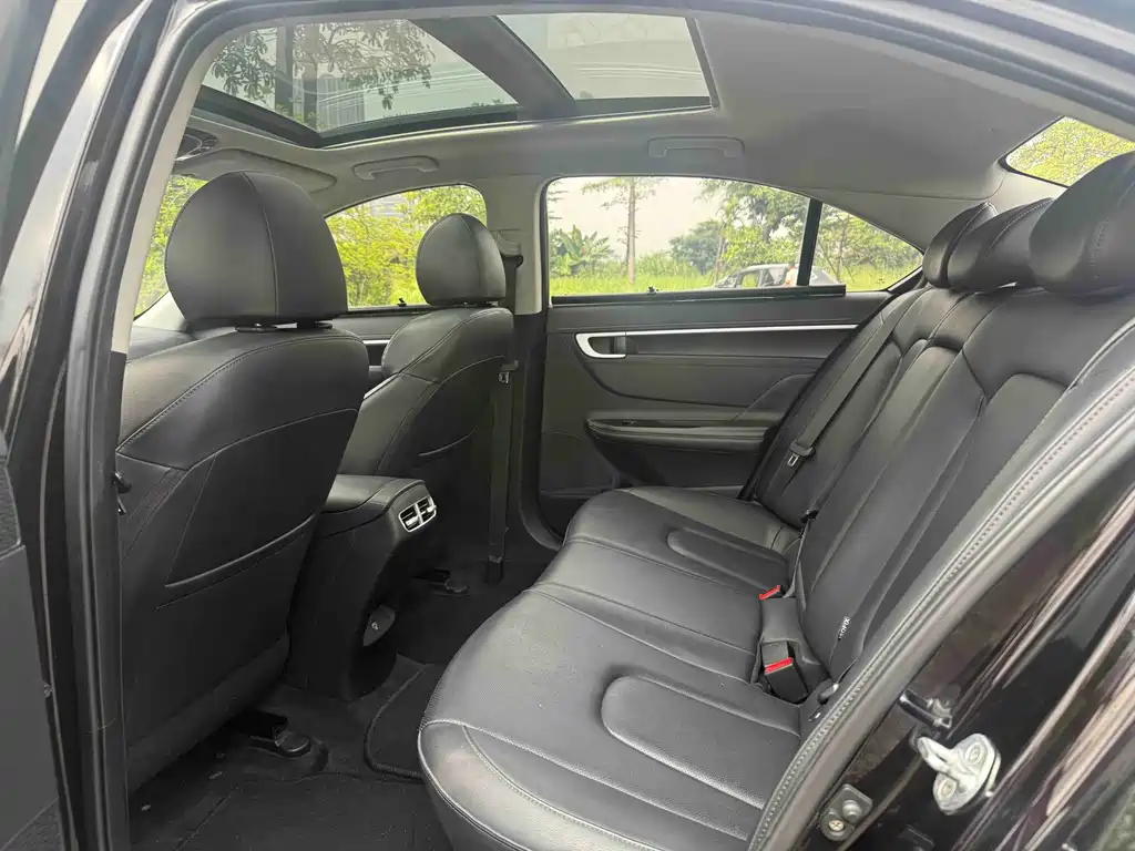 Hyundai Mistra — миниатюра 5