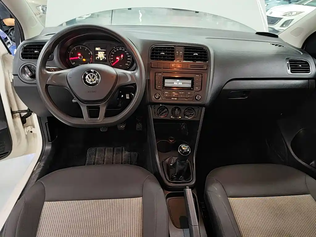 Volkswagen Polo — миниатюра 13