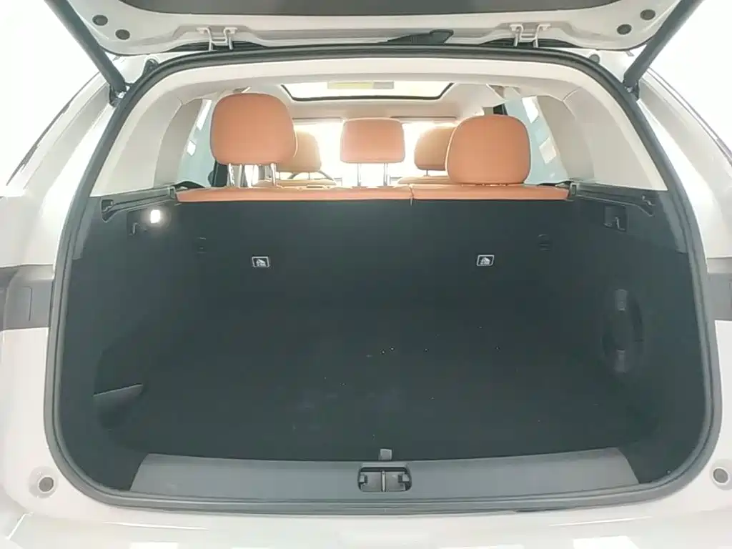 Leapmotor Leapmotor C10 — миниатюра 19