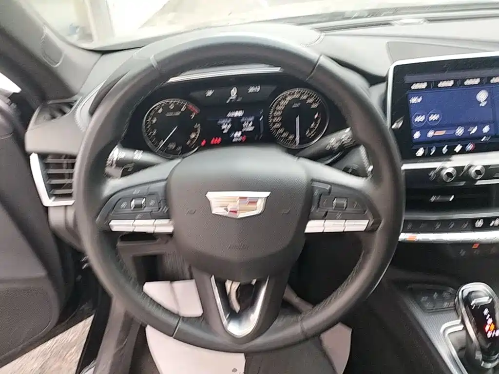 Cadillac CT5 — миниатюра 11