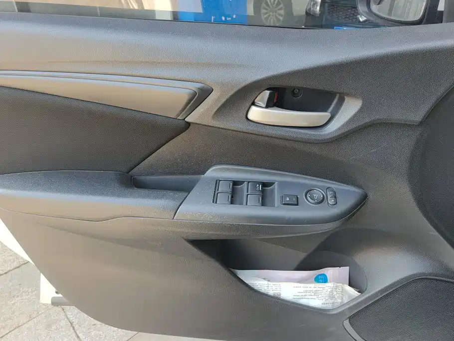 Honda Fit — миниатюра 7