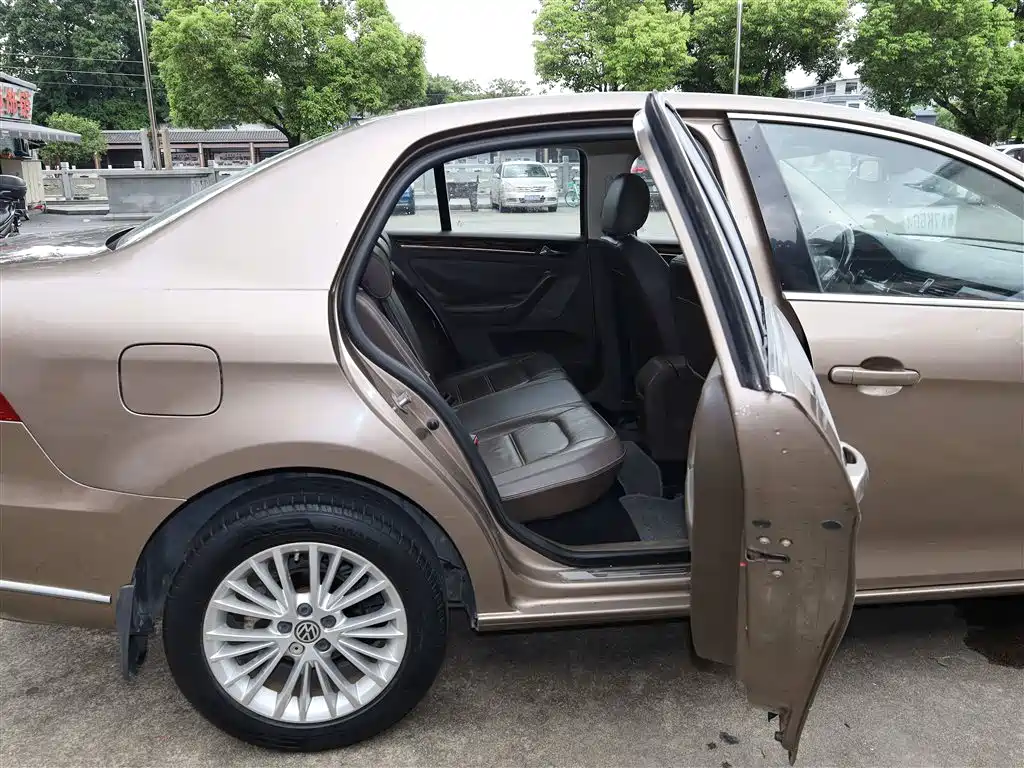 Volkswagen Bora 1.6L Auto Luxury Type, фото 18