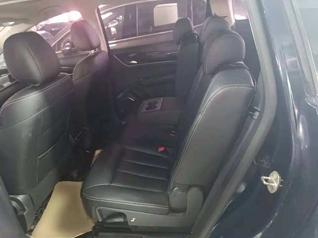 BYD MAX — миниатюра 17
