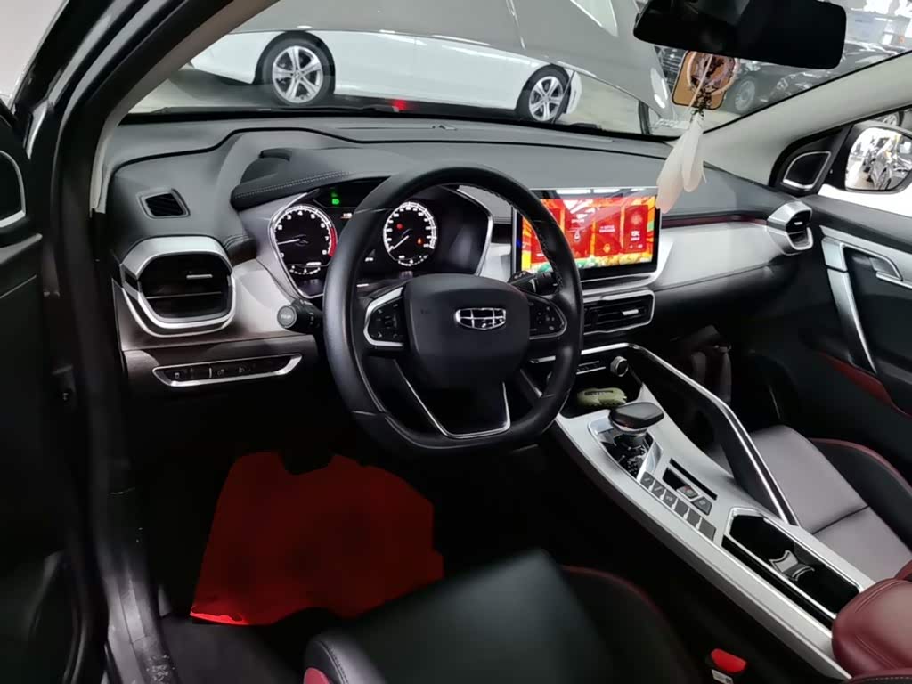 Geely Binyue 1.4 л 2022 г. Серебристо-серый, пробег 49000 км