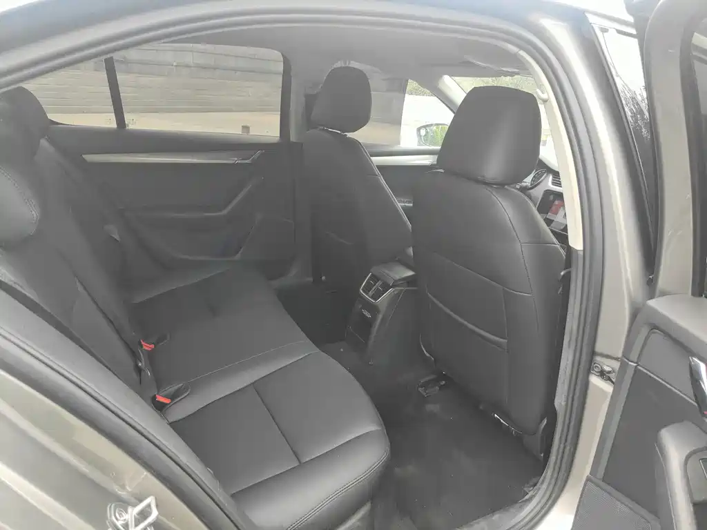 Skoda Octavia 2020 1.5L AT Comfort
