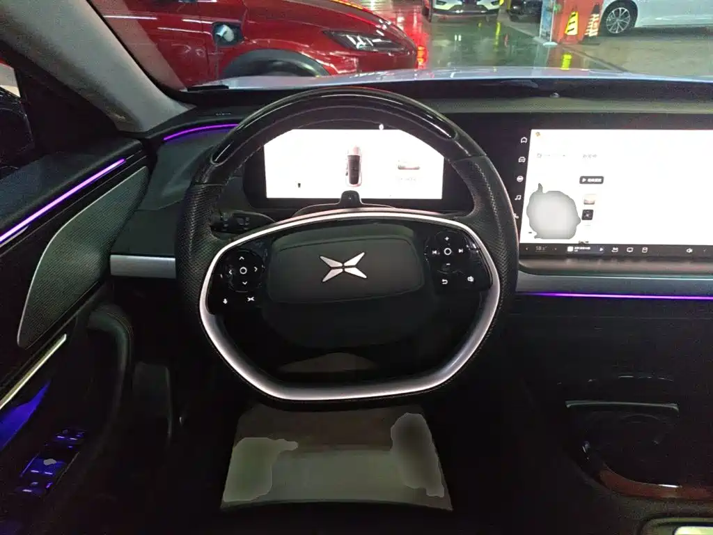 XPeng P7 — миниатюра 11