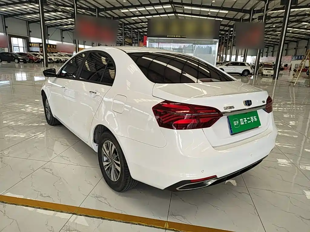 Geely Emgrand — миниатюра 5