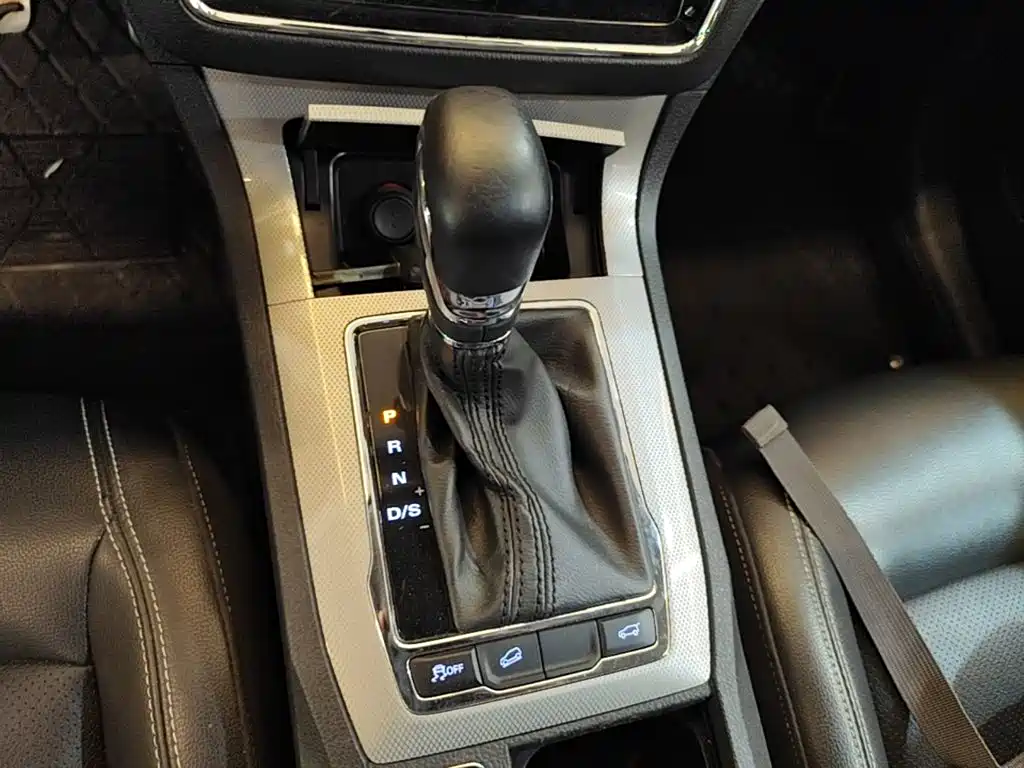 Roewe RX5 — миниатюра 14