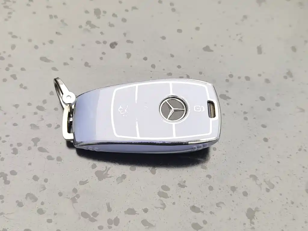 Mercedes-Benz E-Class — миниатюра 19