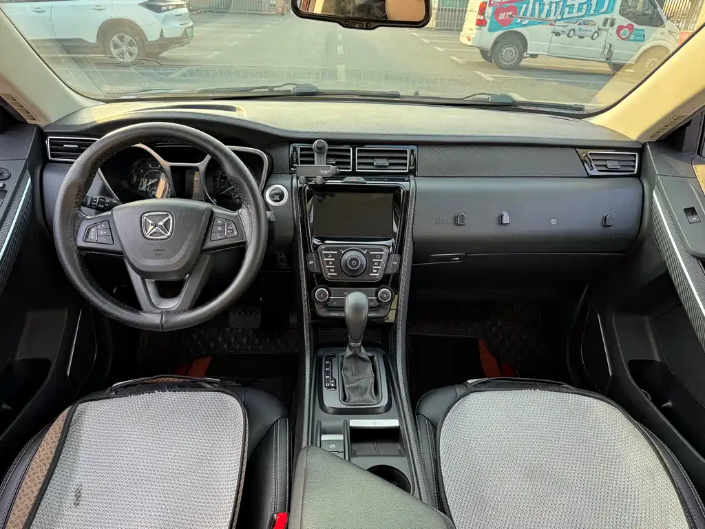 JIANGLING YUSHENG S330