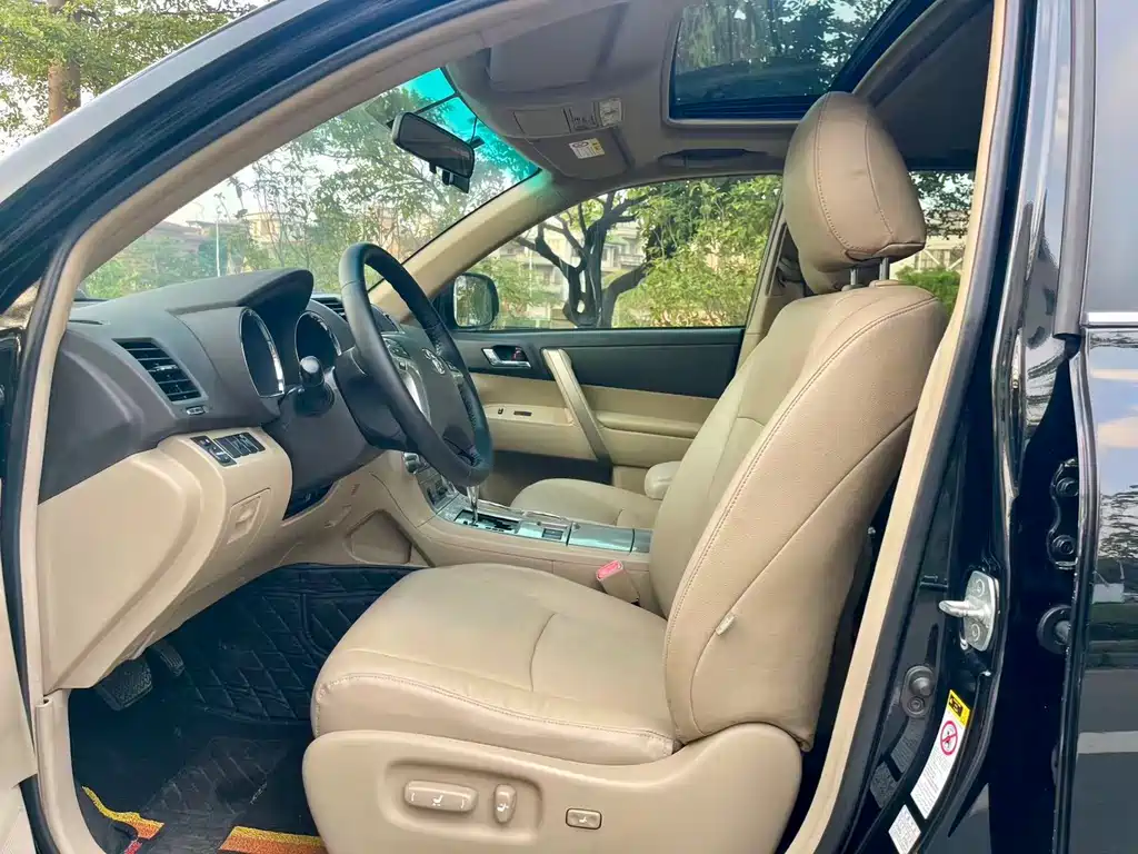 Toyota Highlander — миниатюра 5