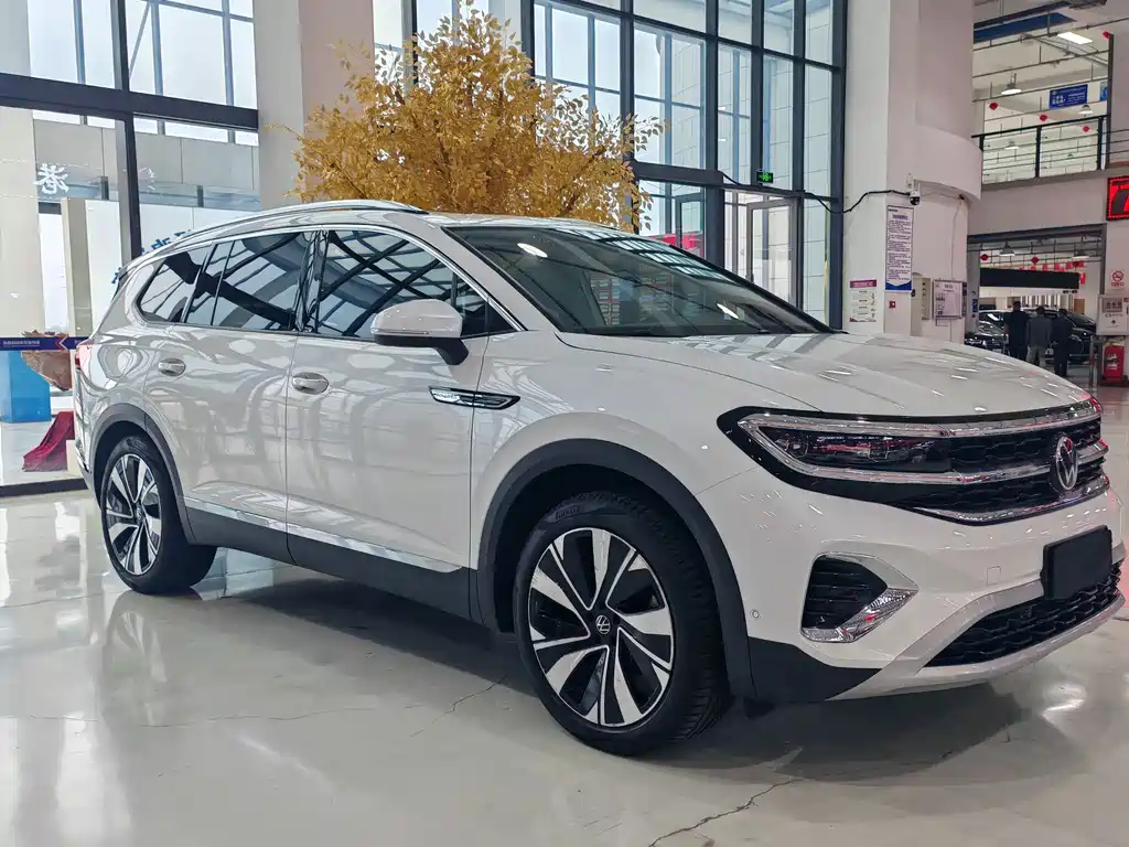Volkswagen Viloran 2022 380TSI Flagship 6 мест