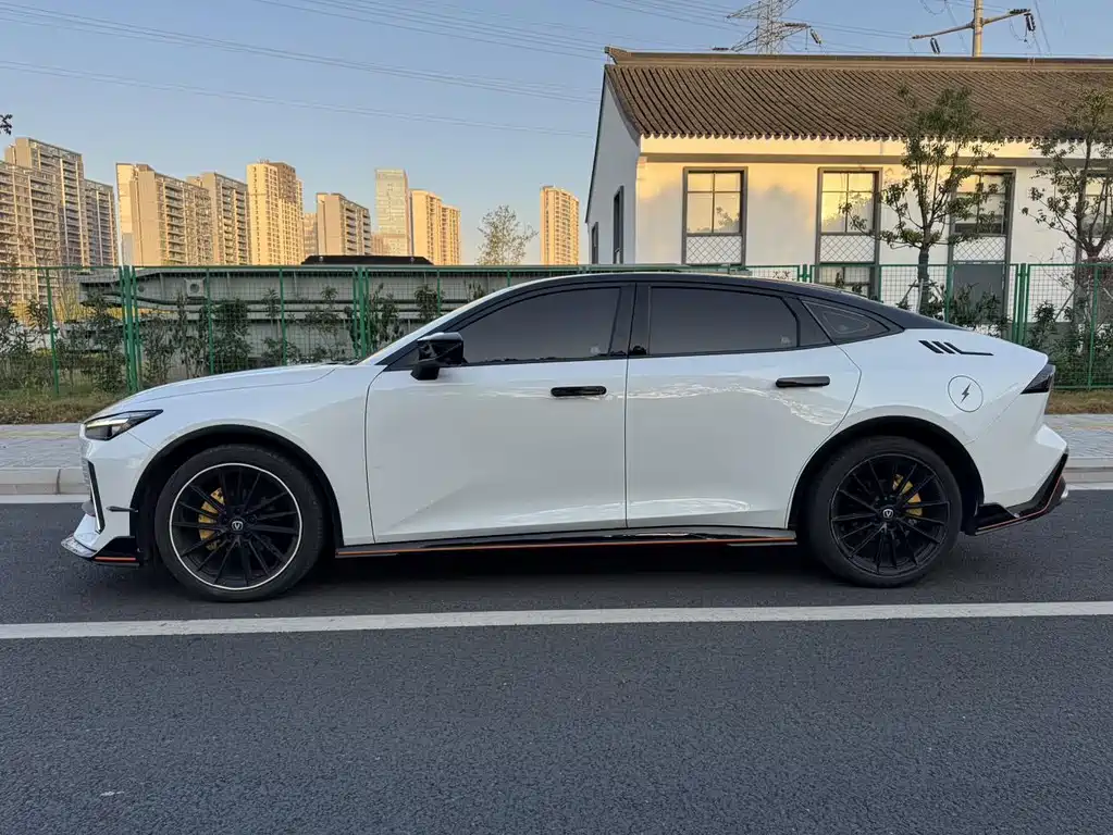 Changan UNI-V — миниатюра 7
