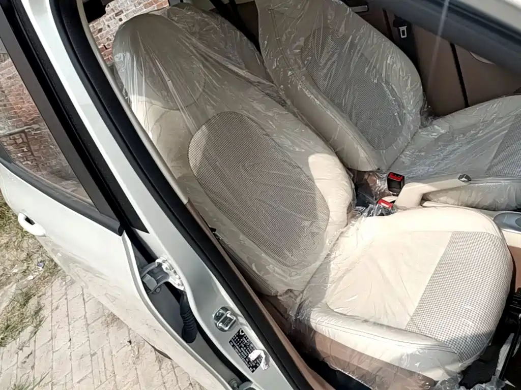 Wuling MINIEV — миниатюра 25