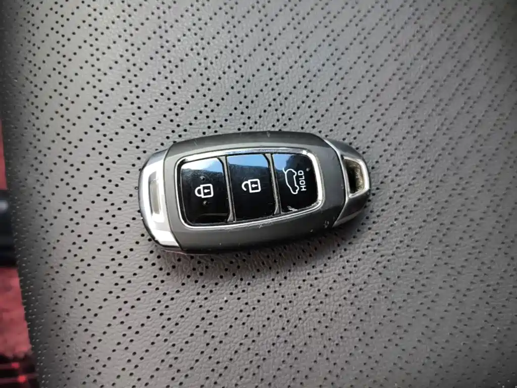 Hyundai Kona Electric — миниатюра 9