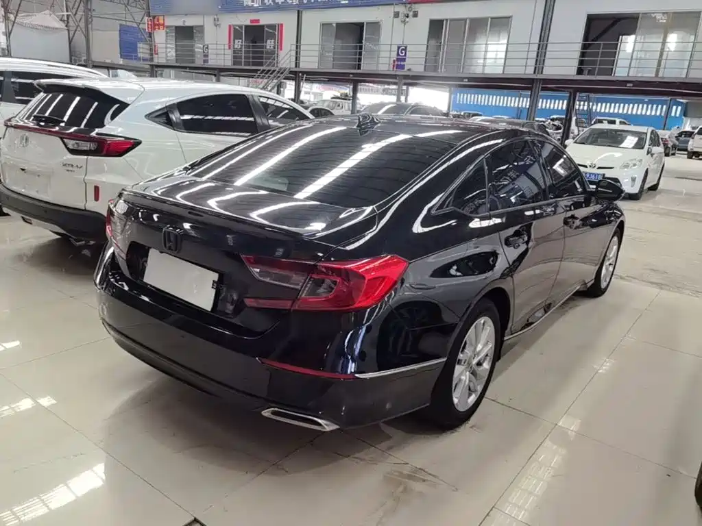 Honda Accord — миниатюра 7