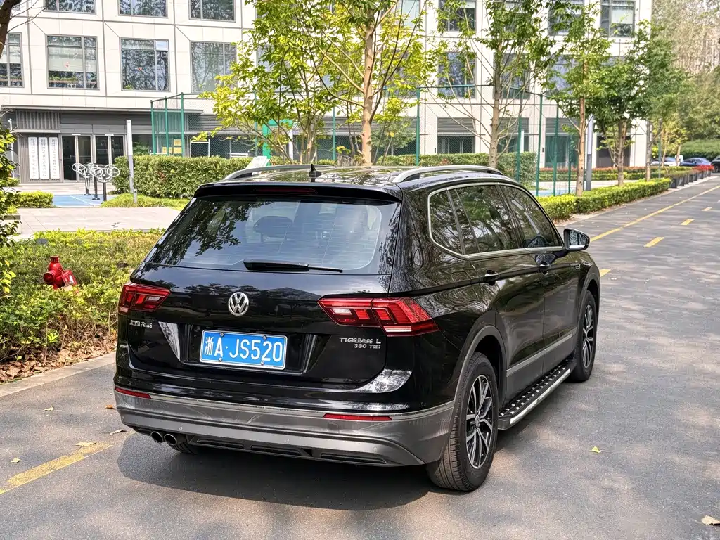 Volkswagen Tiguan L — миниатюра 5