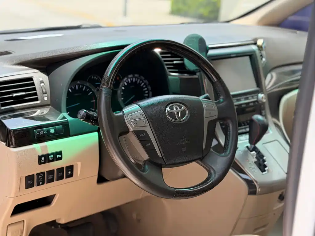 Toyota Alphard 2012 3.5L Luxury