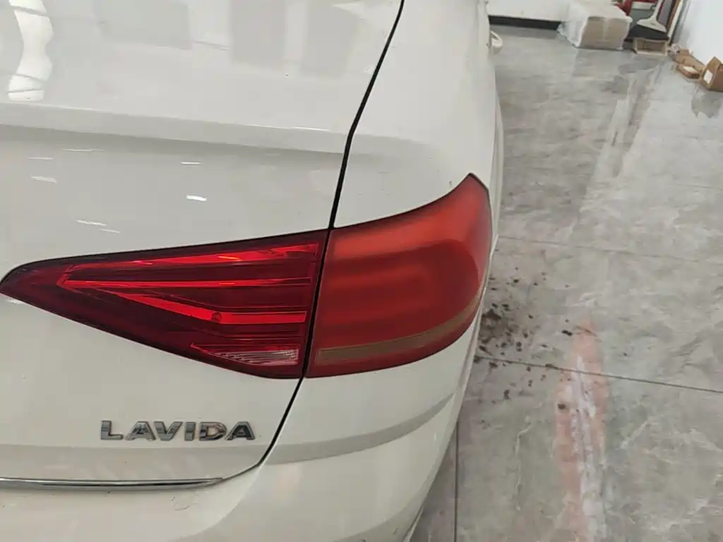Volkswagen Lavida — миниатюра 8