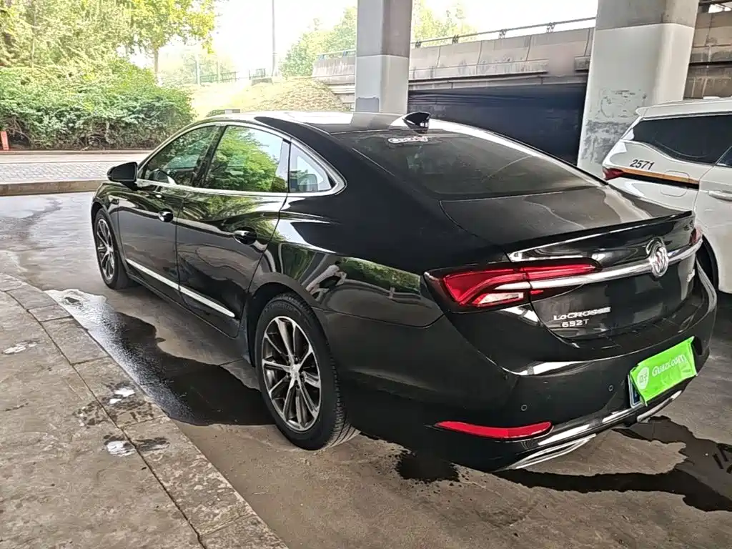 Buick LaCrosse — миниатюра 5