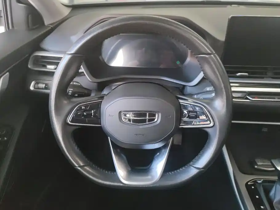 Geely Emgrand — миниатюра 15