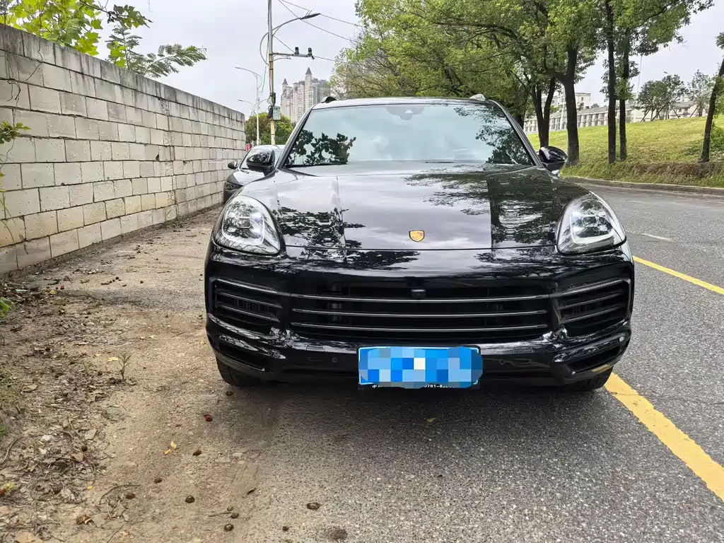 Porsche Cayenne — миниатюра 2