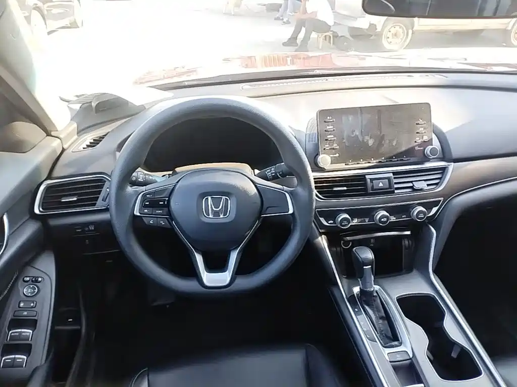 Honda Accord — миниатюра 11