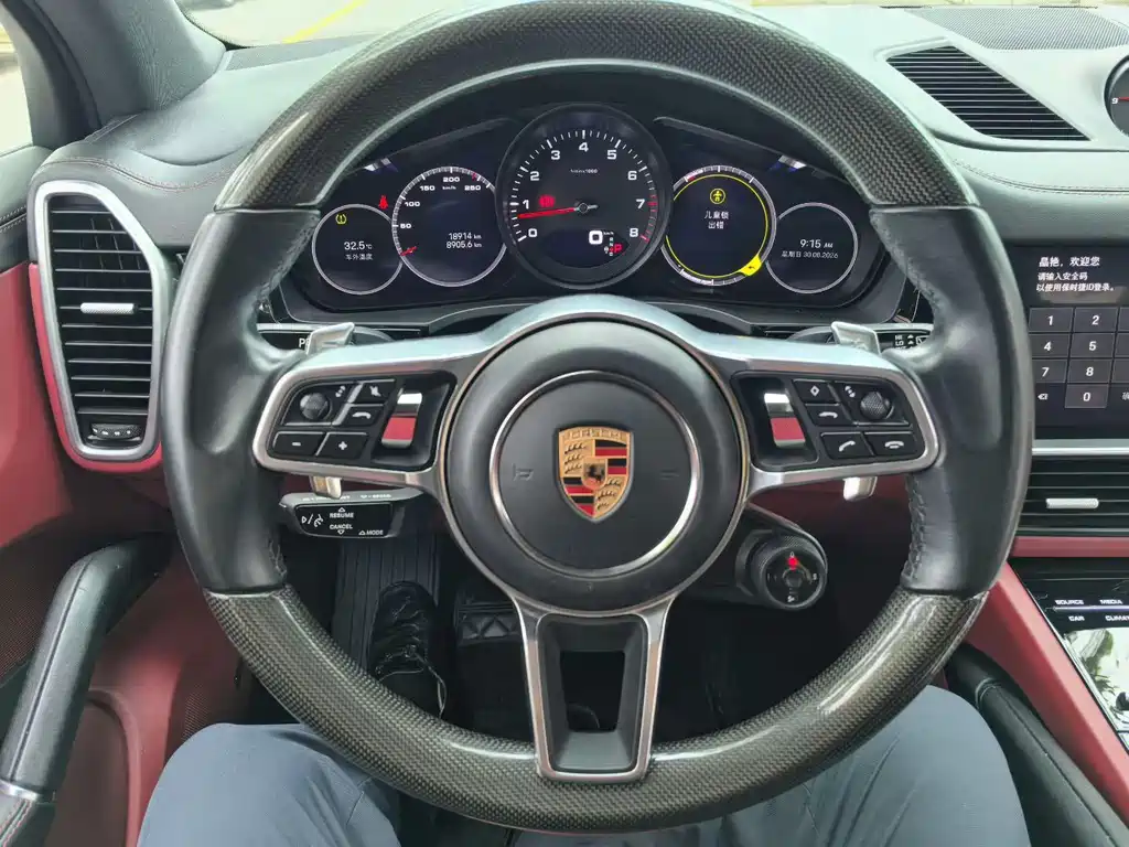 Porsche Cayenne — миниатюра 5