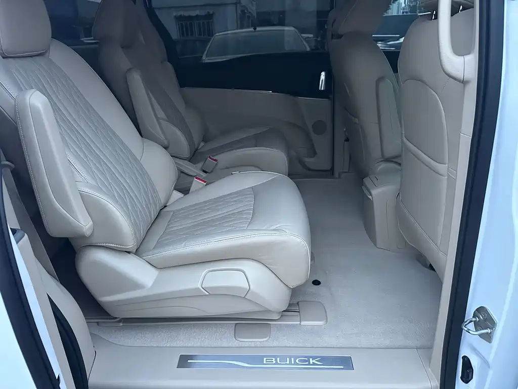 Buick GL8 — миниатюра 15