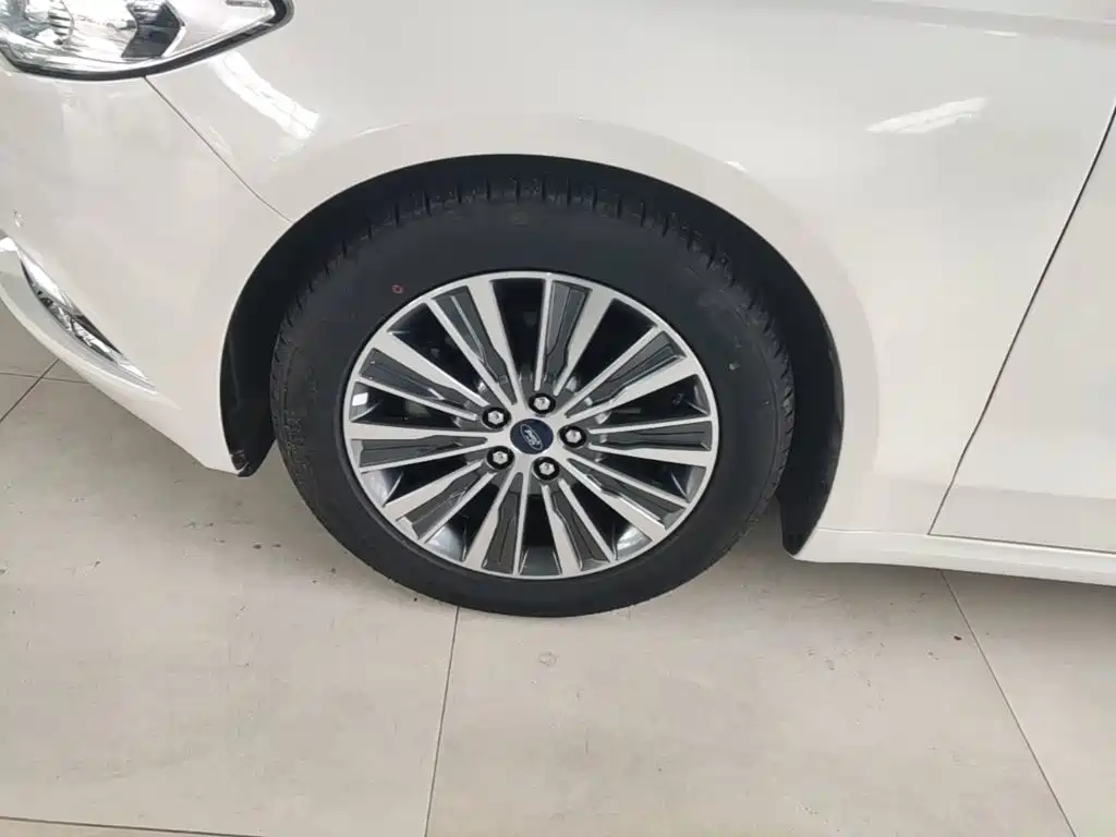 Ford Mondeo — миниатюра 23