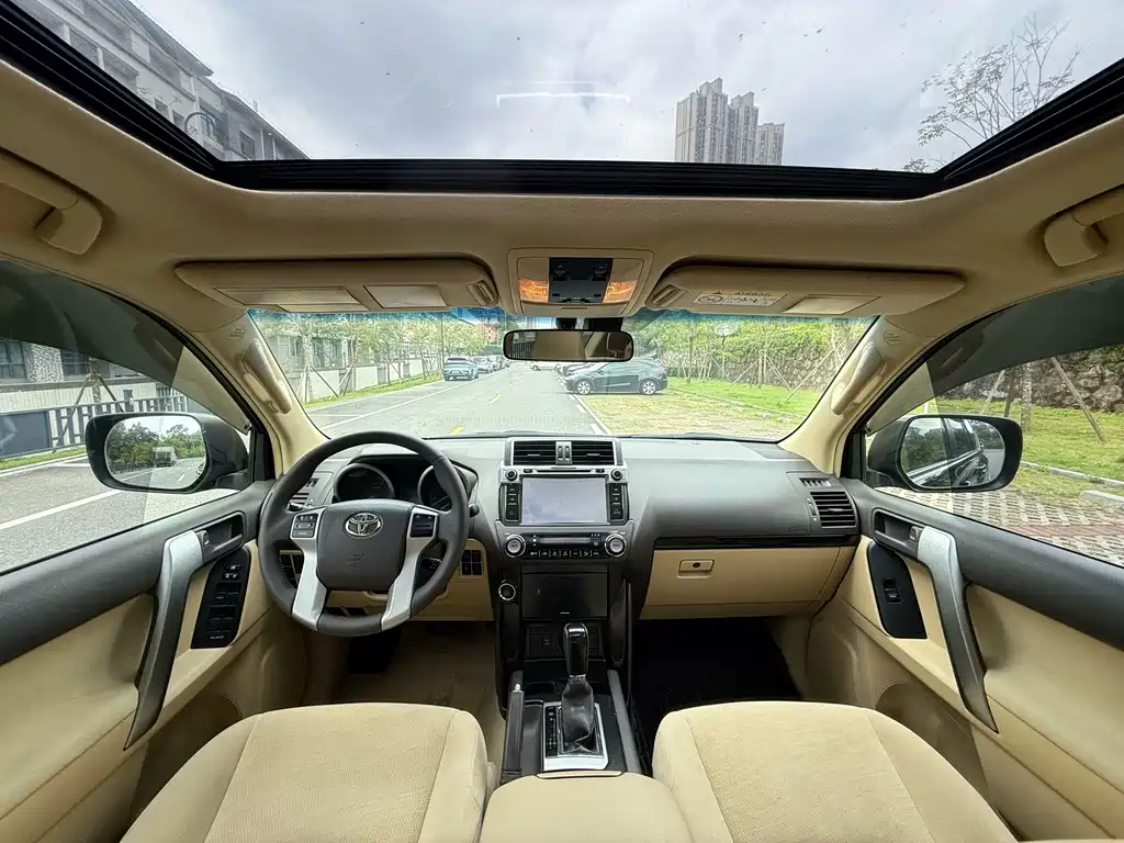 Toyota Prado (Import) — миниатюра 5