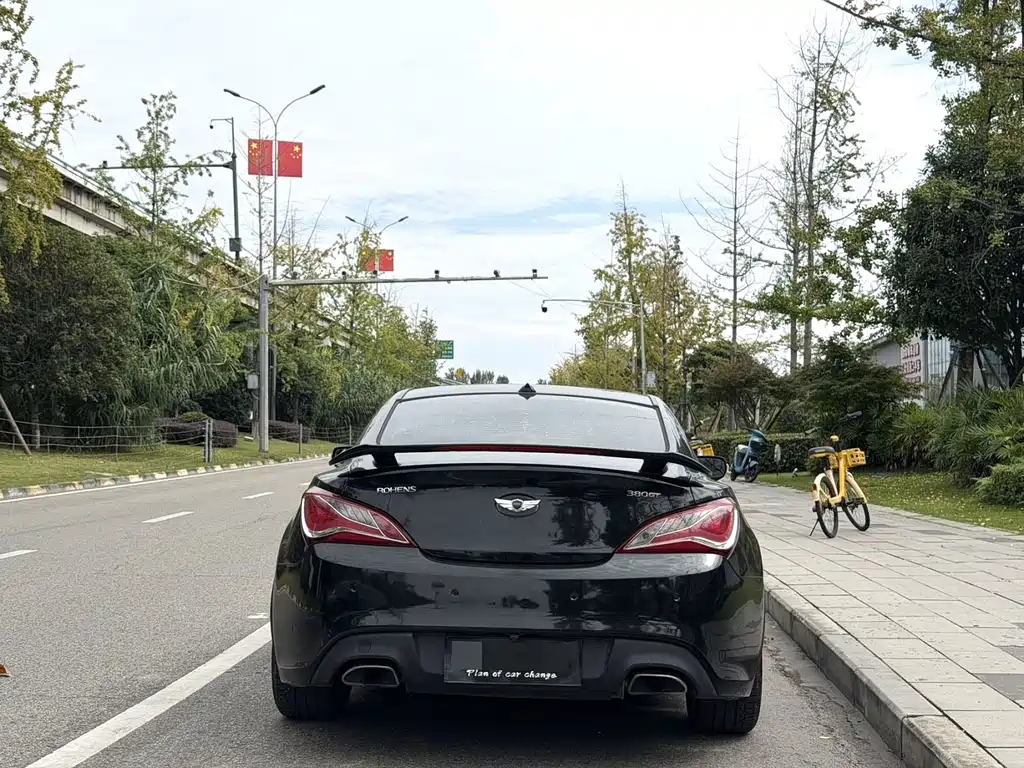 Hyundai Genesis Coupe — миниатюра 7